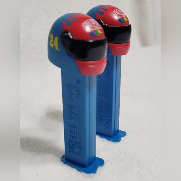 NASCAR Jeff Gordon #24 Helmet PEZ Dispenser Pair DuPont Monte Carlo Vintage - Picture 4 of 6